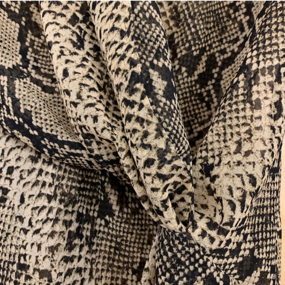Zara Snakeskin Print Twist Front Blouse - Picture 6 of 7